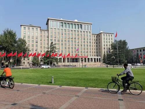 郑强担任清华大学校长公示时间