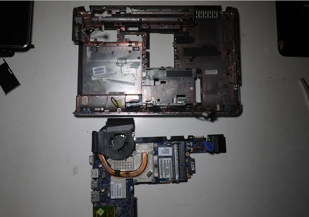 惠普compaq 515笔记本的拆解流程