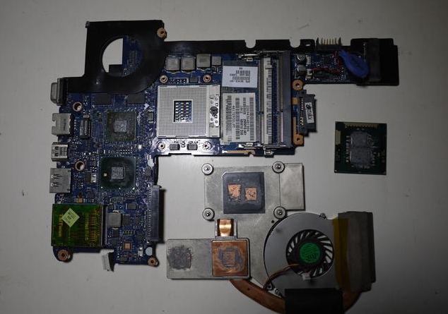 惠普compaq 515笔记本的拆解流程