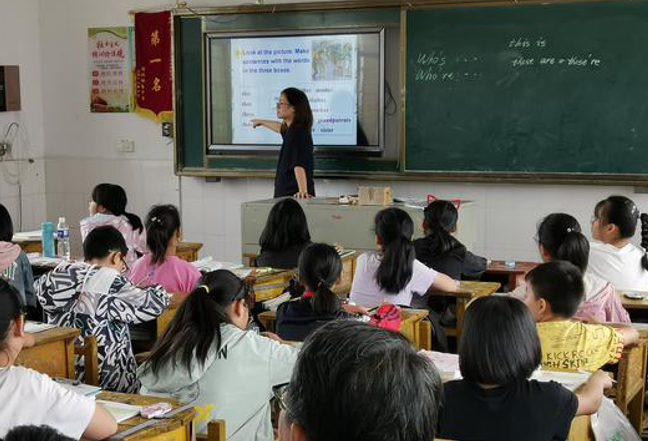 25岁的女子高中生未经过增删翻译