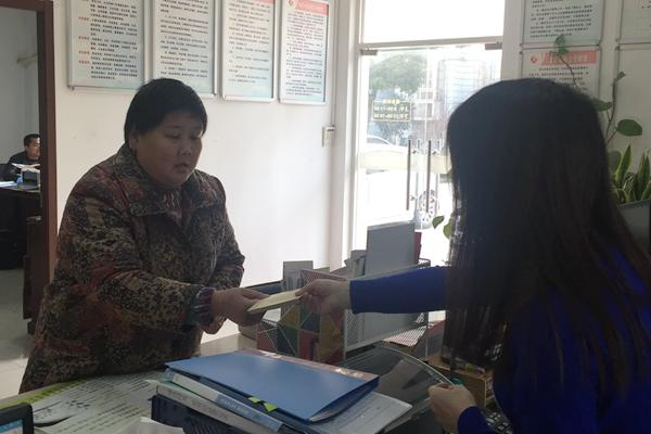 失火的大连地标留下黑色伤疤，住户有家难归，官方做出了哪些应急措施呢？