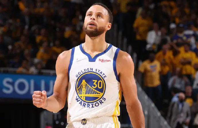 4冠+两MVP+FMVP，库里成历史第六人，他在圈内的地位如何？