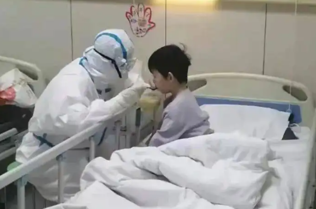 上海妇联称婴幼儿被单独隔离哭闹一事不实，此事还有哪些信息值得关注？