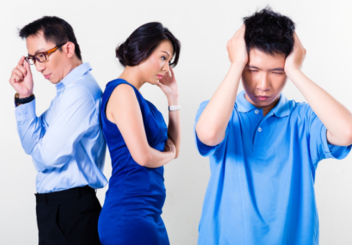 杭州一对父母闹离婚，22岁小伙酒后跳河，最后小伙是如何得救的？