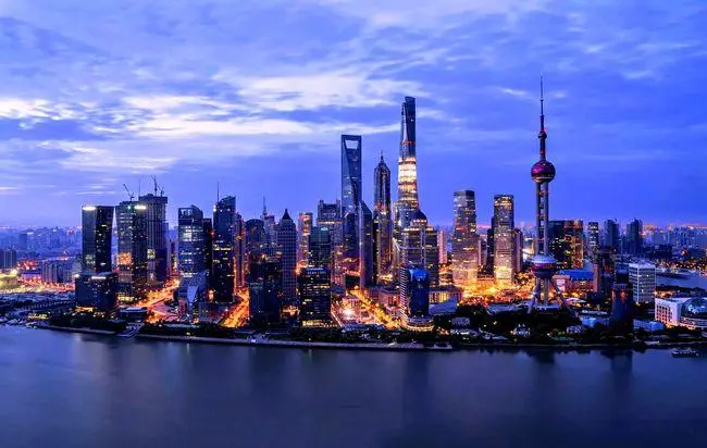 上海商圈人潮回归了，网友的报复性消费来了吗？