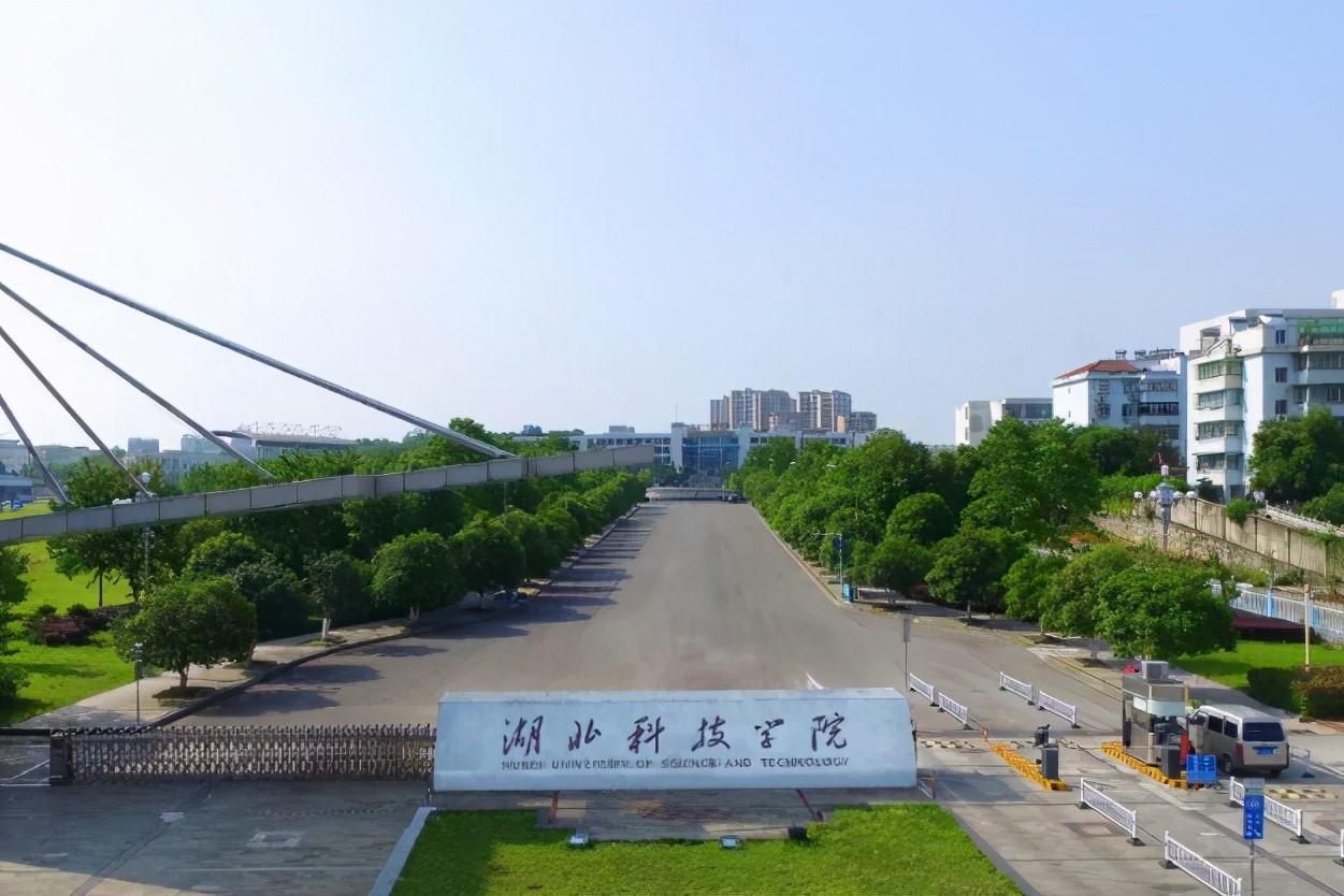 湖北科技学院一学生举报老师剽窃其科研成果申报专利，这反映了什么问题？