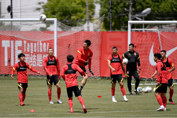 中国男足0-25输给了谁