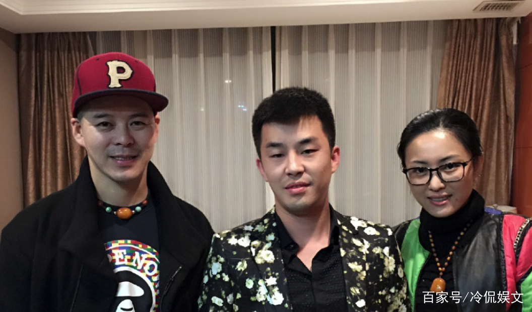 赵本山为捧他带他上春晚，依旧没有起色，却跟女徒弟结婚，这个人是谁？